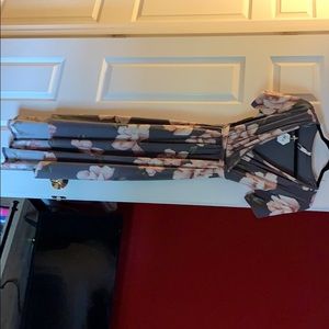 NWTS Beautiful floral maternity dress